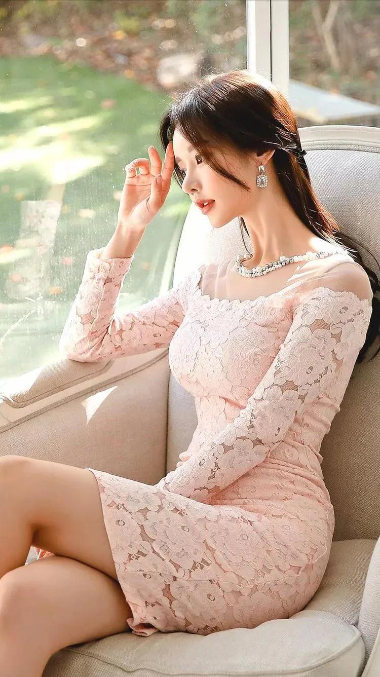 世间美女千百万，人间极品是允珠