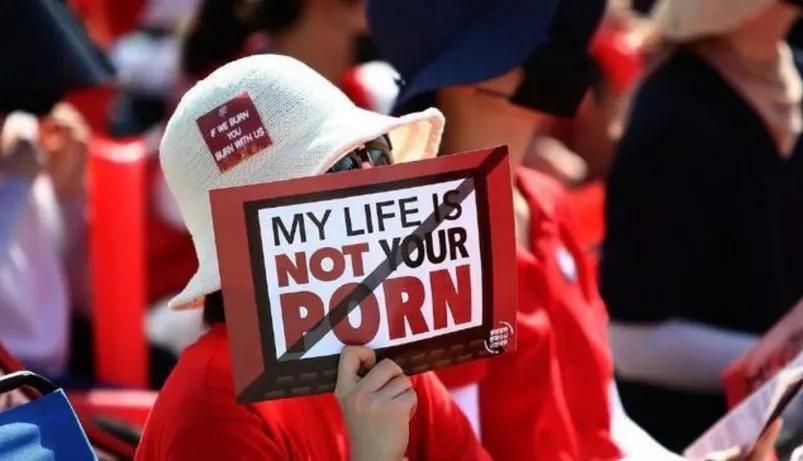 偷拍被揭穿,揭露偷拍