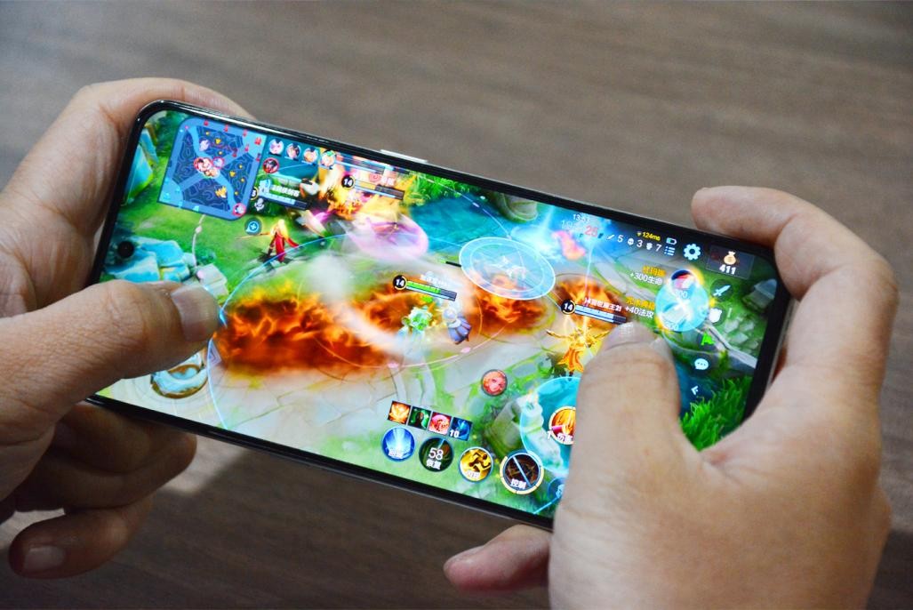 真我gtneo5官宣首发240w快充,真我gtneo5200w和240w充电测评