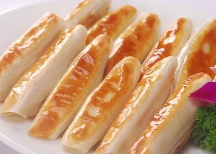 开封当地人经常去吃的小吃及位置,开封美食小吃油炸烧饼夹菜