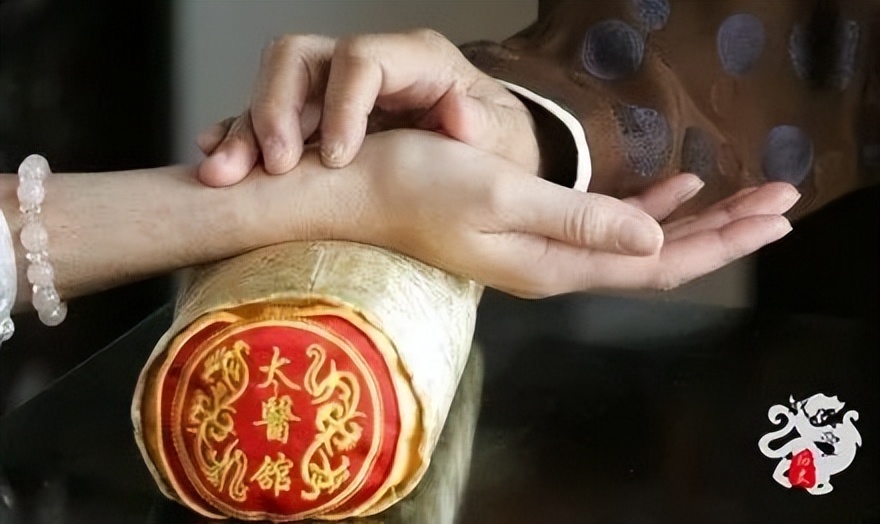 男左女右有什么讲究吗,男左女右有什么寓意