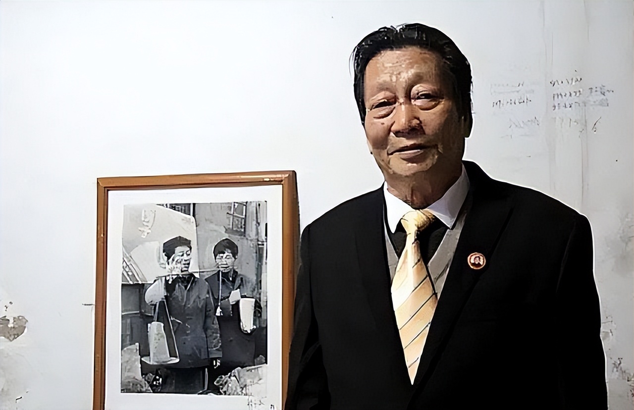 “傻子瓜子”创始人，80年挣到100万，*小平邓**曾力保他，这是为何