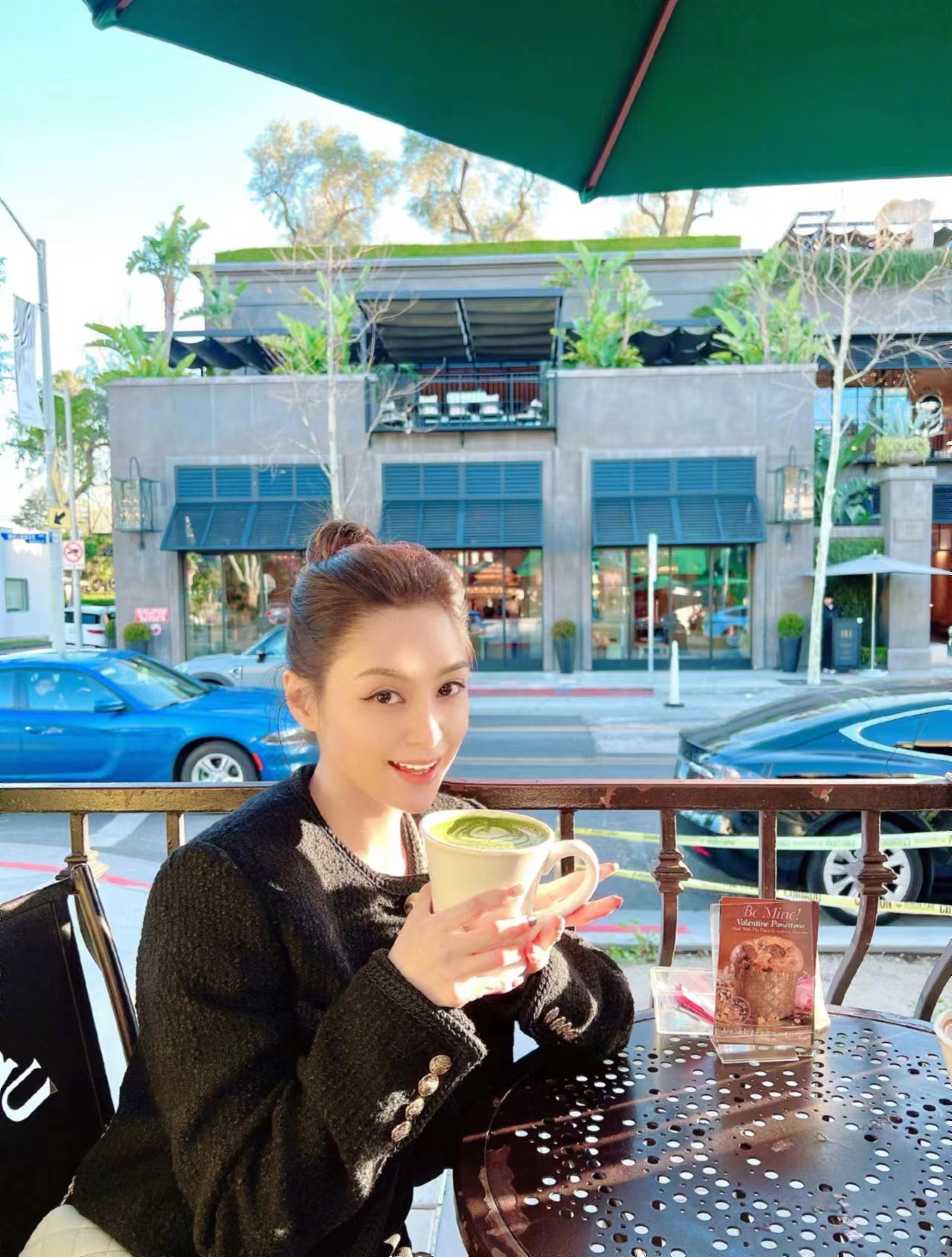 阿娇同款穿搭,41岁阿娇戴帽子近期穿搭