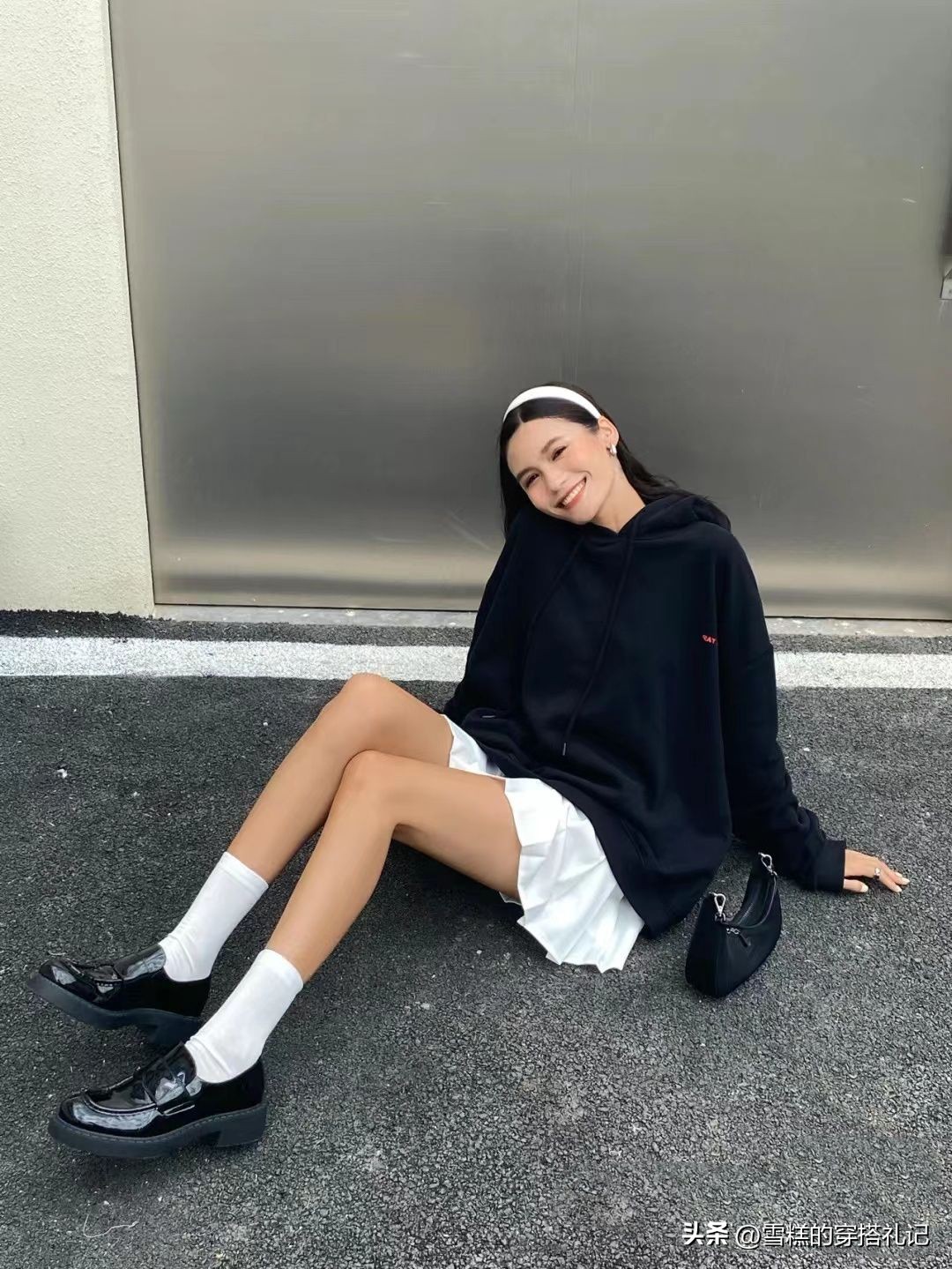 乐福鞋2023最新款亮皮靴子,冬季不想穿靴子乐福鞋百搭