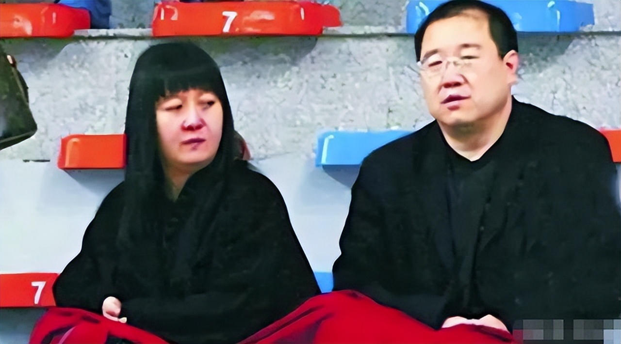 娱乐圈10对恩爱夫妻离婚,娱乐圈十对明星夫妻离婚的原因