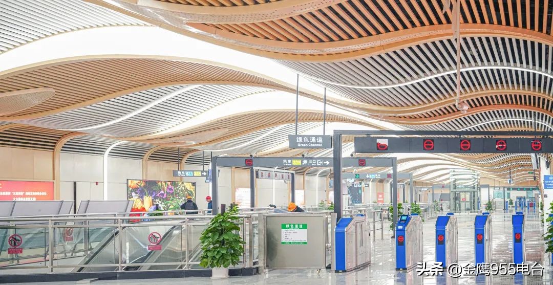 长沙地铁6号线到哪里可以吃东西,长沙地铁6号线水稻博物馆站出口