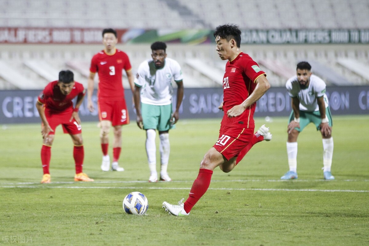 沙特爆冷击败阿根廷，李铁曾带领国足逼平沙特，国足什么水平？