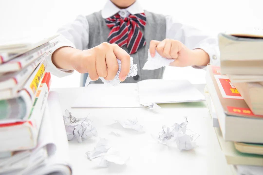 我是菜鸟用英语怎么说,我仍然是菜鸟英语