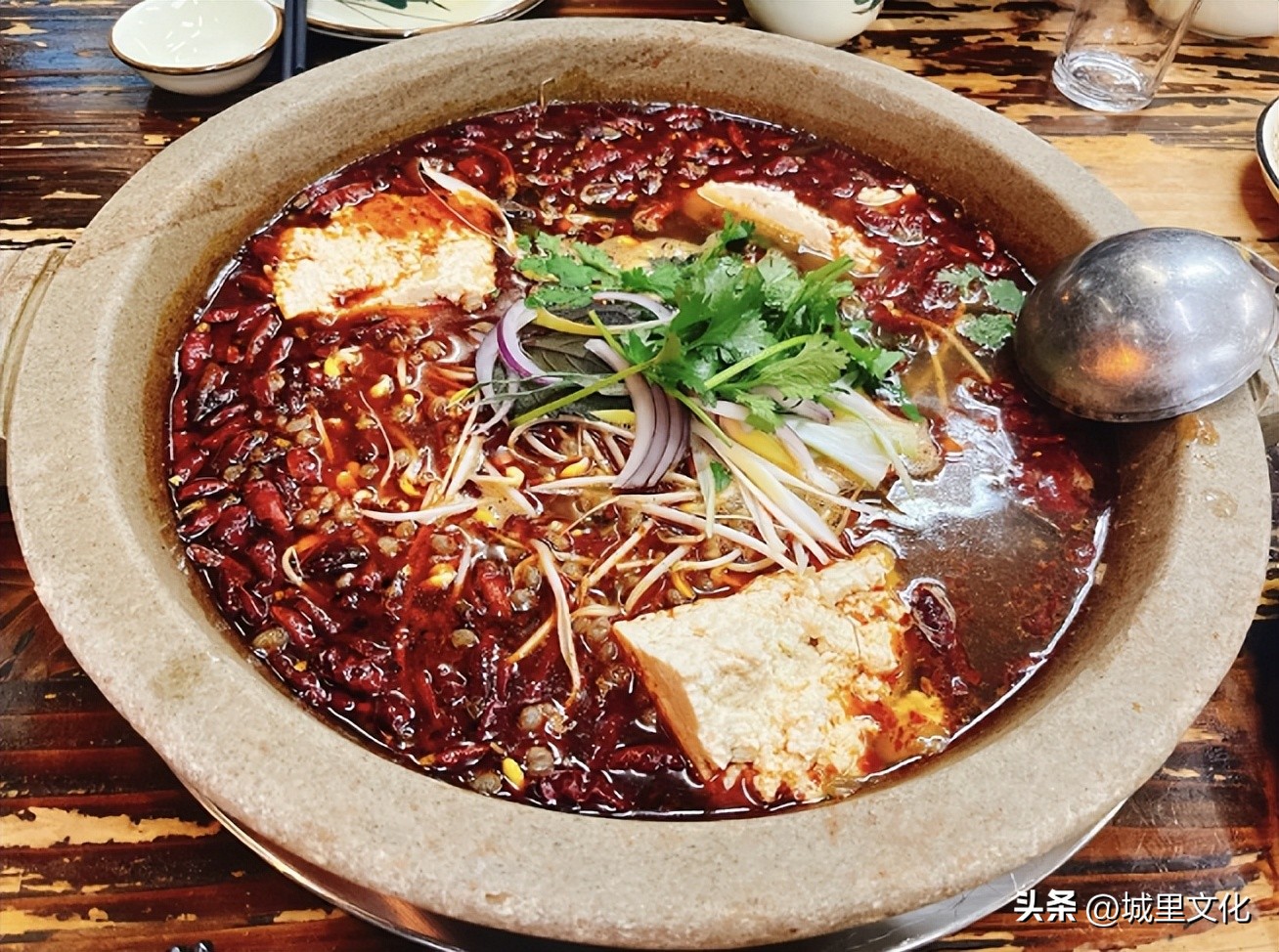 在桂林吃到正宗的重庆豆花鱼,厦门正宗重庆石锅鱼