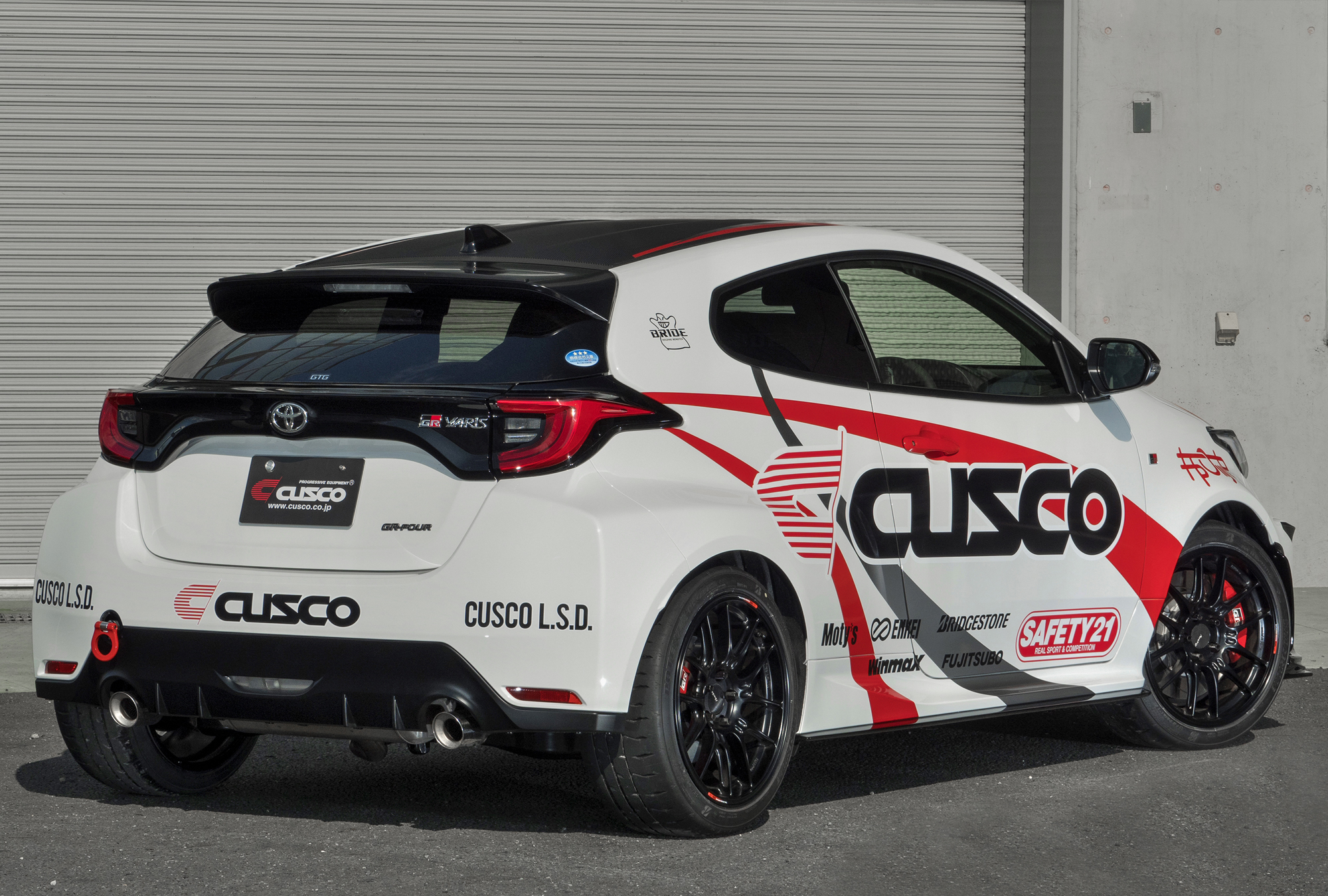 丰田yaris改装视频,丰田gryaris三缸