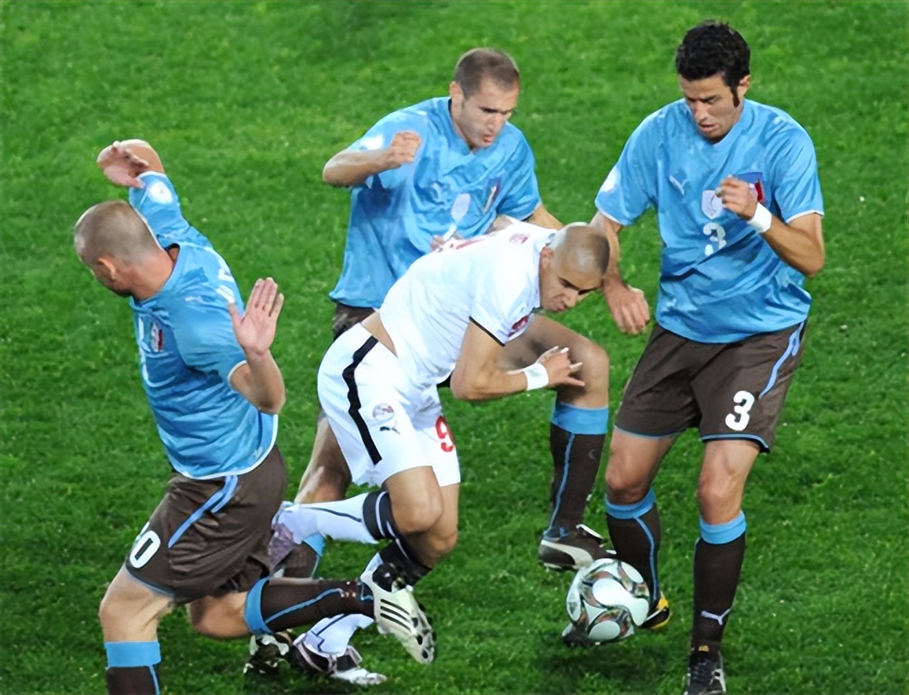 所谓的埃及齐达内，数次追随克洛普堪称渣叔嫡系，还抢过卡卡风头