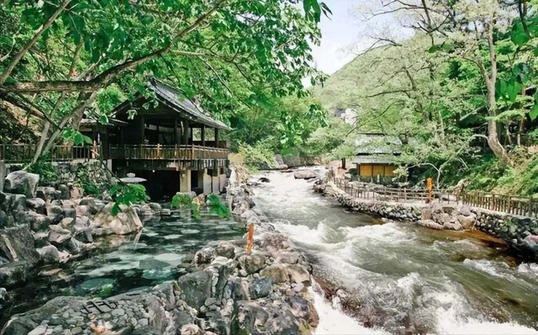 日本乡村振兴案例,日本农村水上乐园