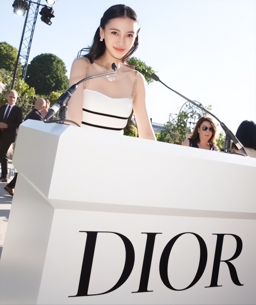 杨幂王鸥家庭,杨幂被后妈欺负争夺家产下集