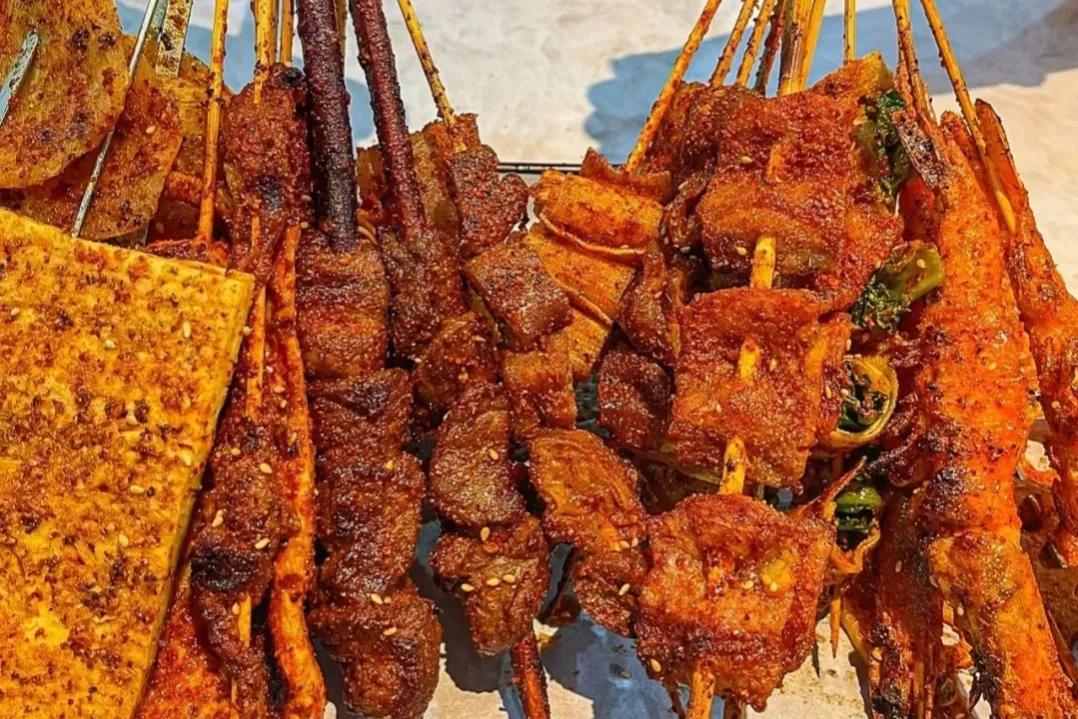 为了瘦竟然将50厘米的“仙女管”插入体内引深思：生活不能走捷径