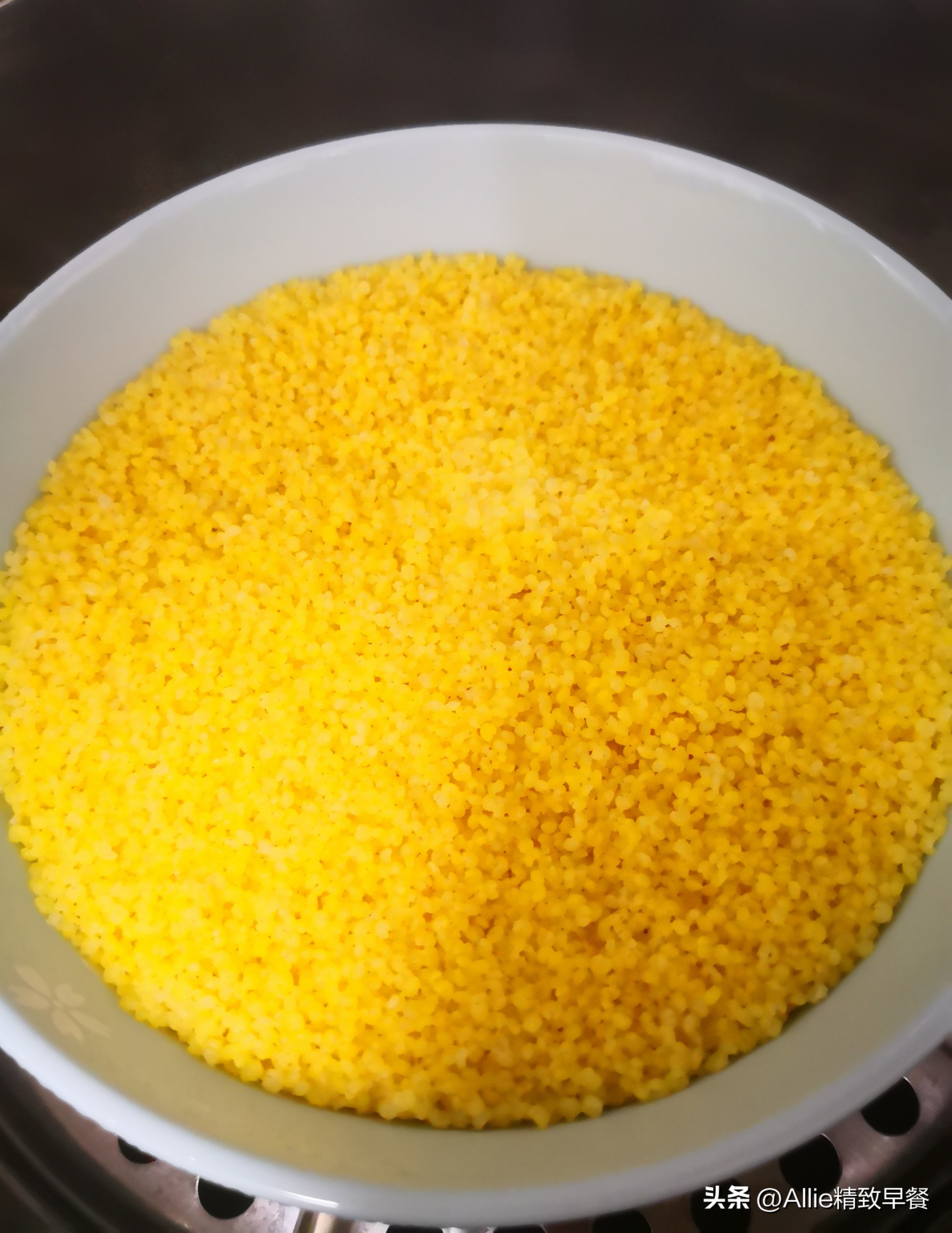 小米别再蒸着吃教你个新吃法,小米别熬粥了教你新的方法