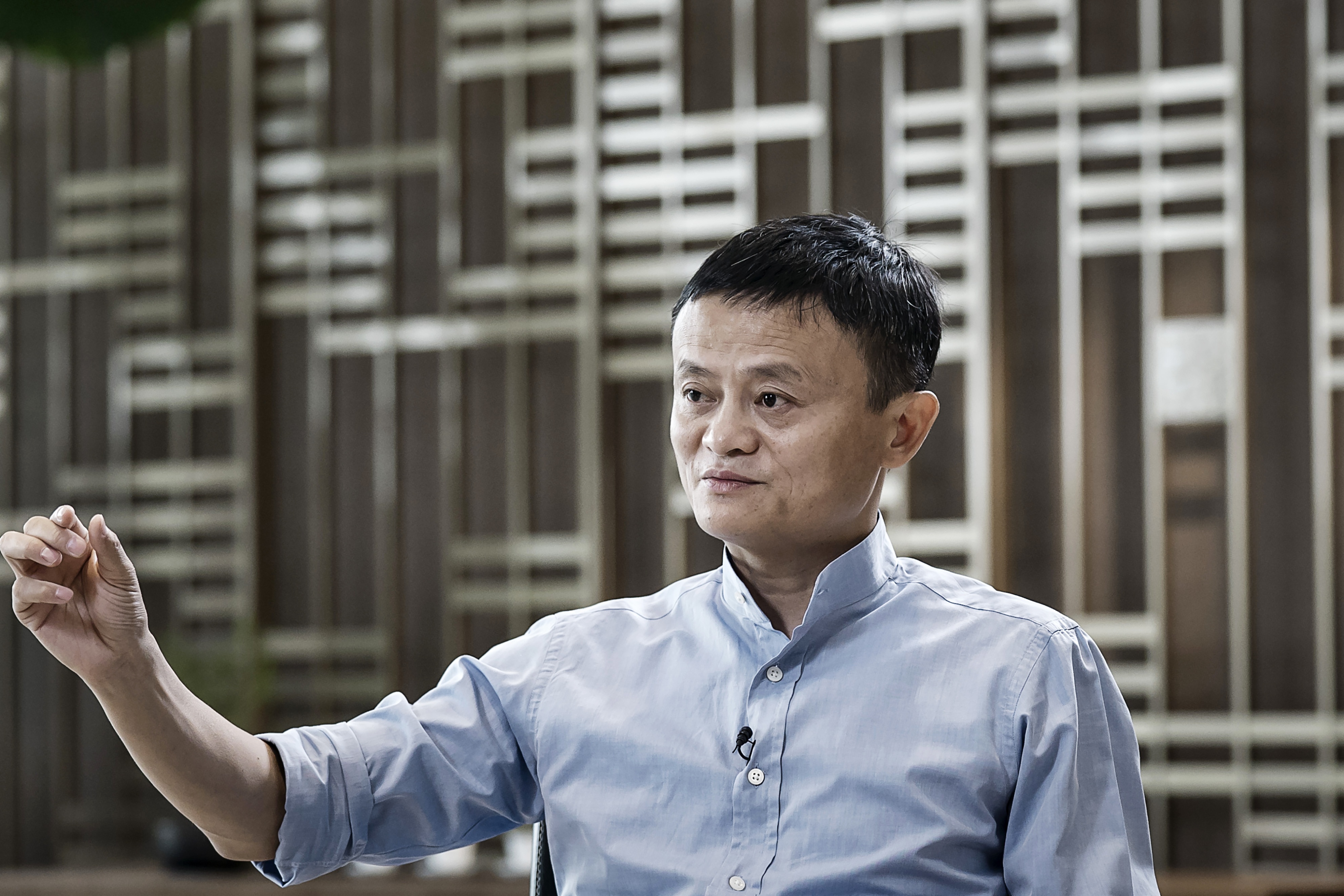 马云现身关心教育和农业,马云回国首谈ChatGPT