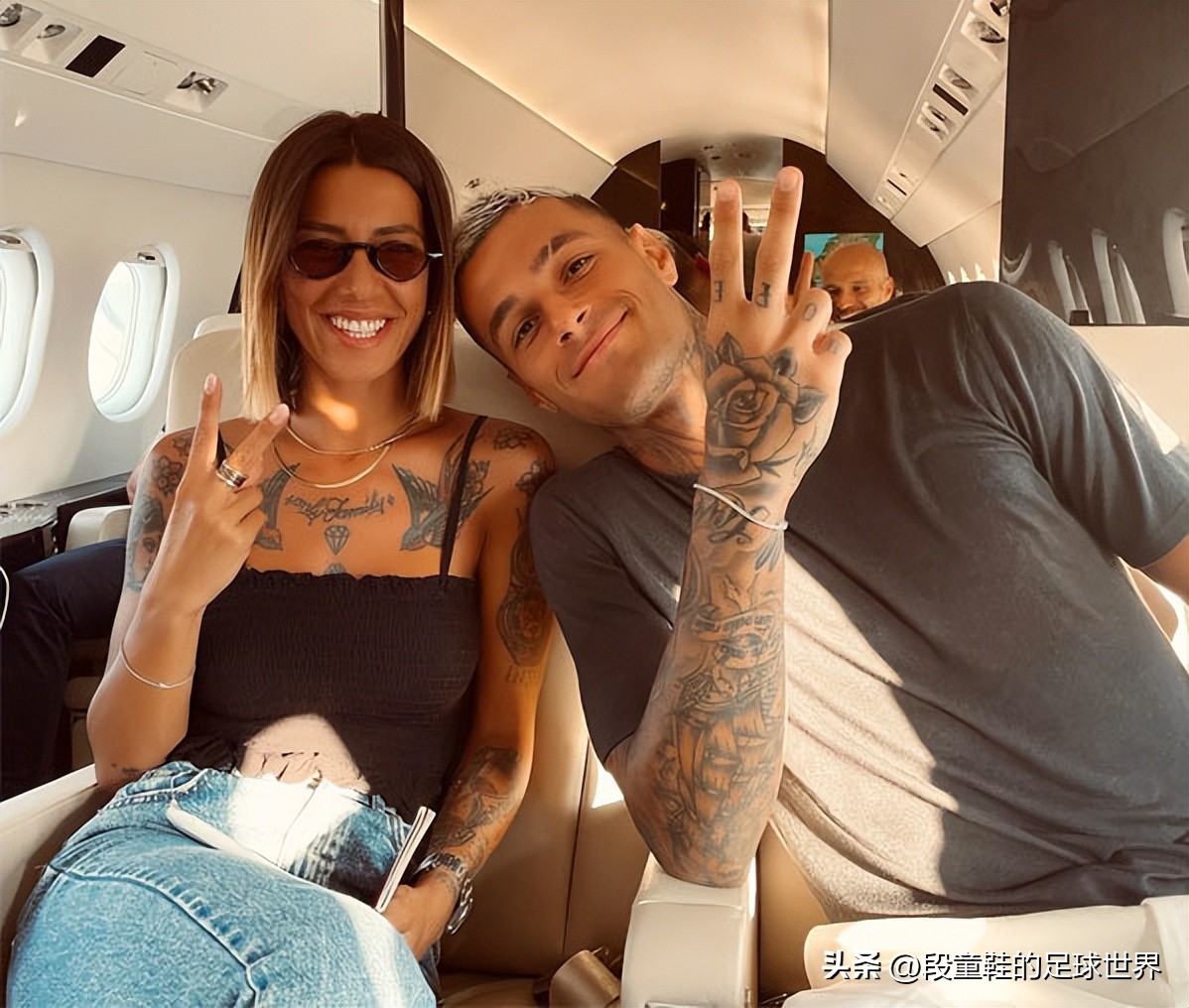 英超姐妹花双胞胎写真,英超锋霸