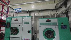 在这里，火车上的卧具天天都是大“洗”之日