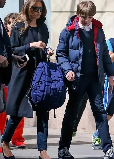 特朗普小儿子巴伦现状,特朗普巴伦现在多少岁了