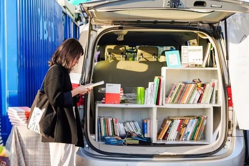 店铺的可能性：书写在城市空间的寓言