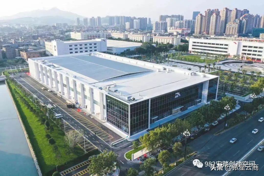 品牌自营集合店刷屏零售圈，这些门店表现力Max