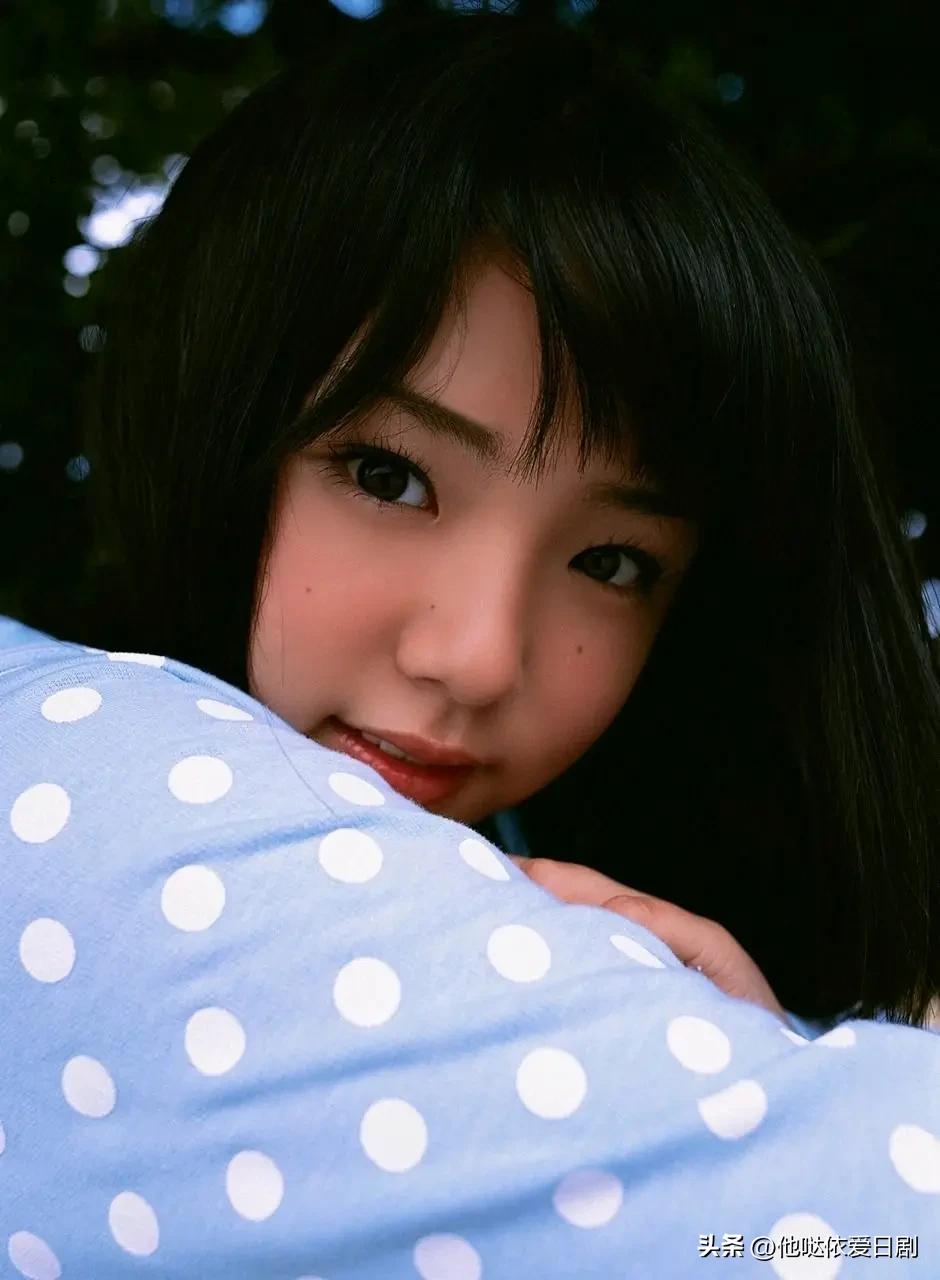 30岁的写真偶像，娃娃脸筱崎爱，一直都很美，人间清醒，热爱生活