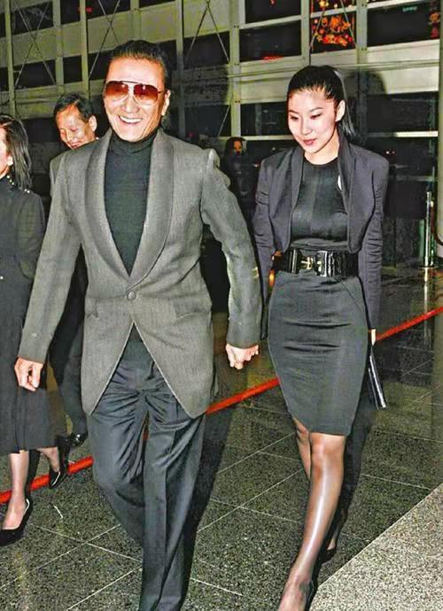 被84岁谢贤养了12年,被谢贤养了12年的coco