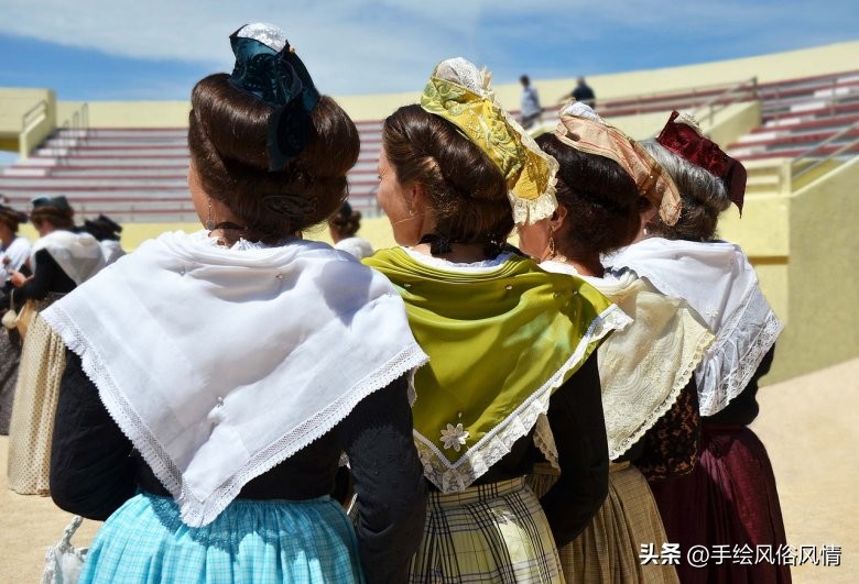 法国民族服装,法国和沙俄军服