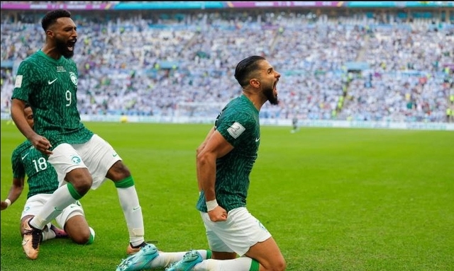 万万没想到！沙特爆冷击败阿根廷，赛后全国放假一天