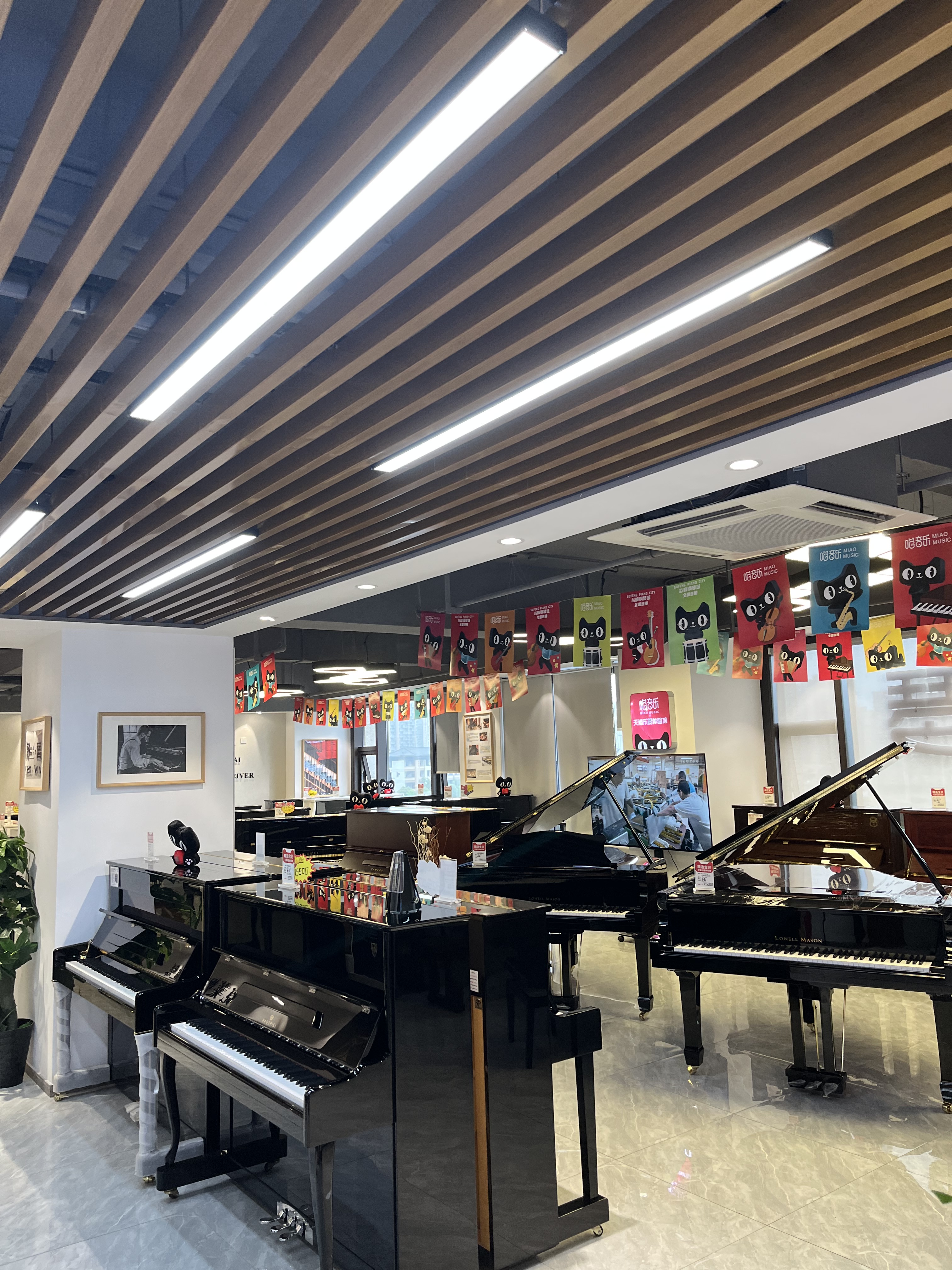 杭州雅马哈钢琴专卖店,samick钢琴和雅马哈钢琴哪个好