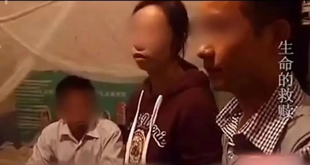 狠心癌症父亲抛弃女儿最后结局,狠心父亲抛弃妻女12年如今病危