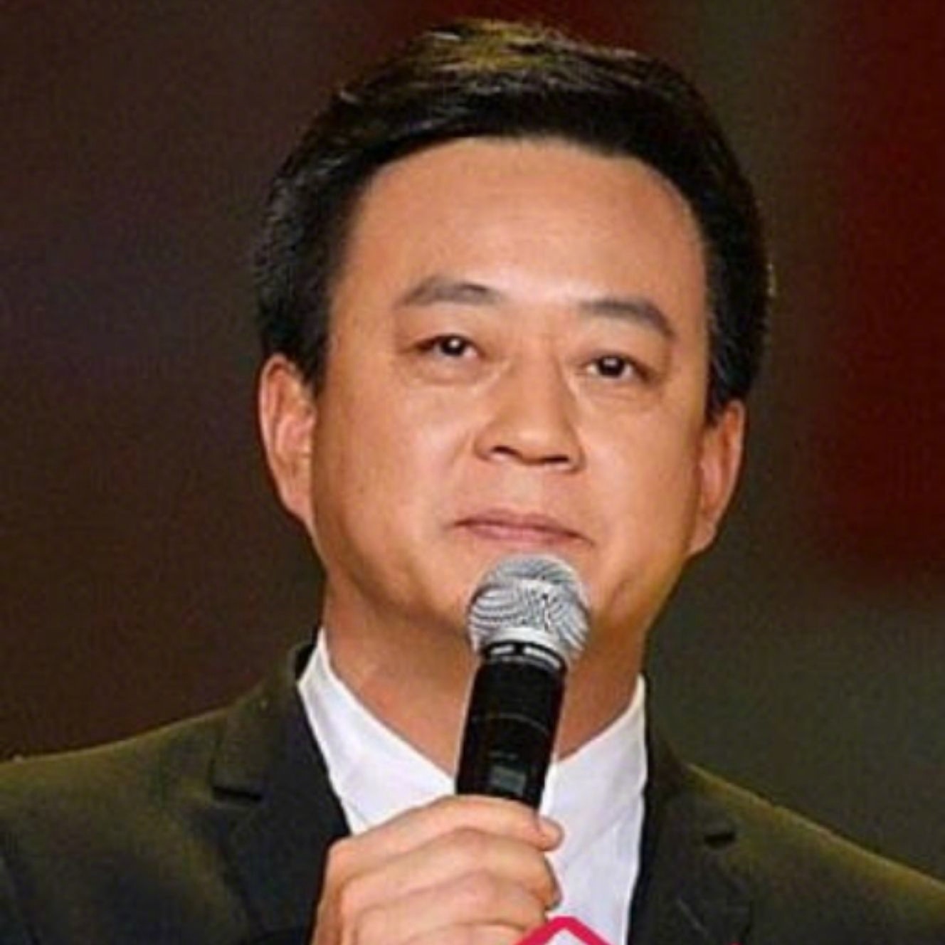 央视一哥落魄街头,央视一哥朱军的现状