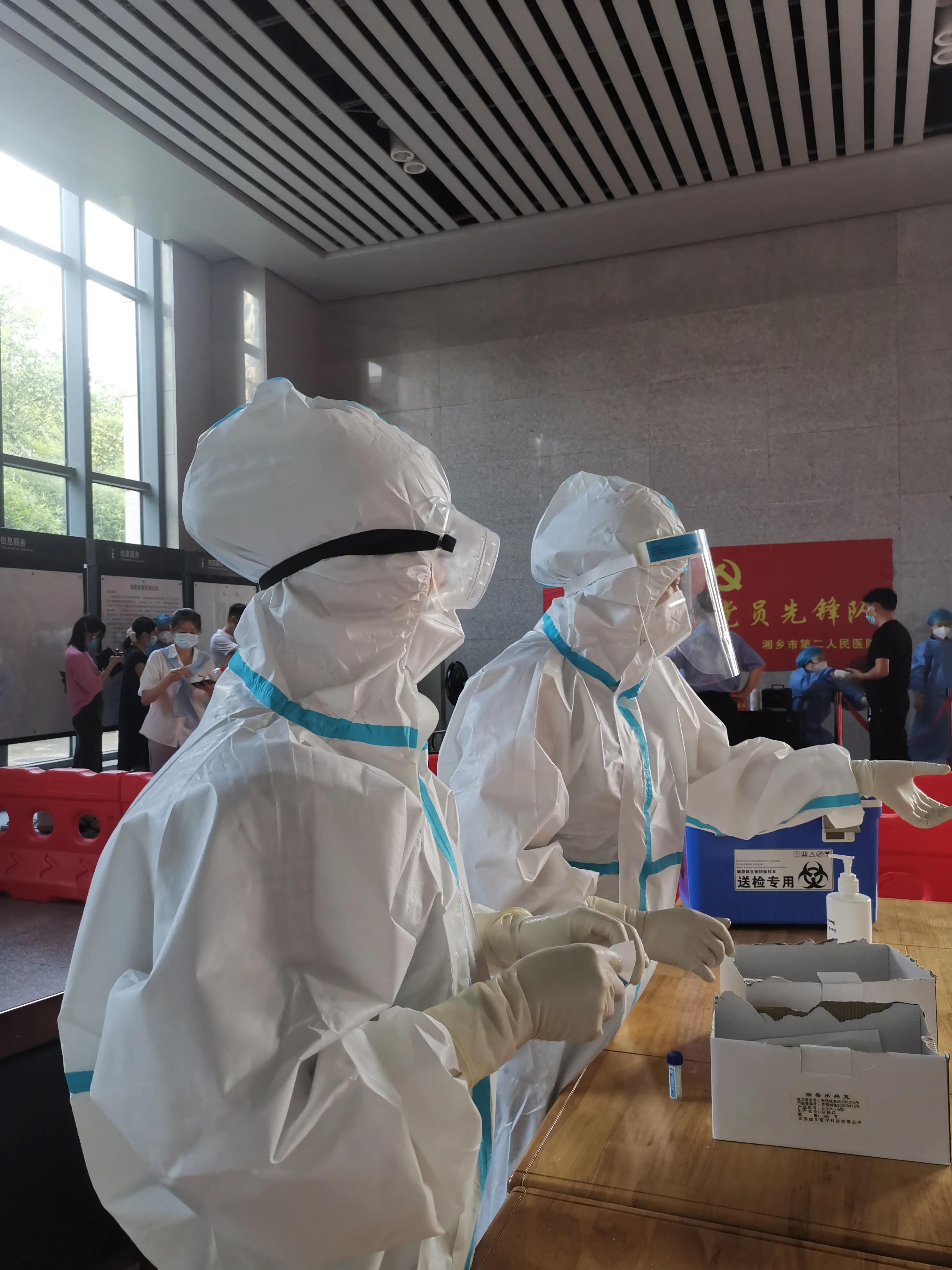 护目镜跟防尘口罩,防风口罩带护目镜