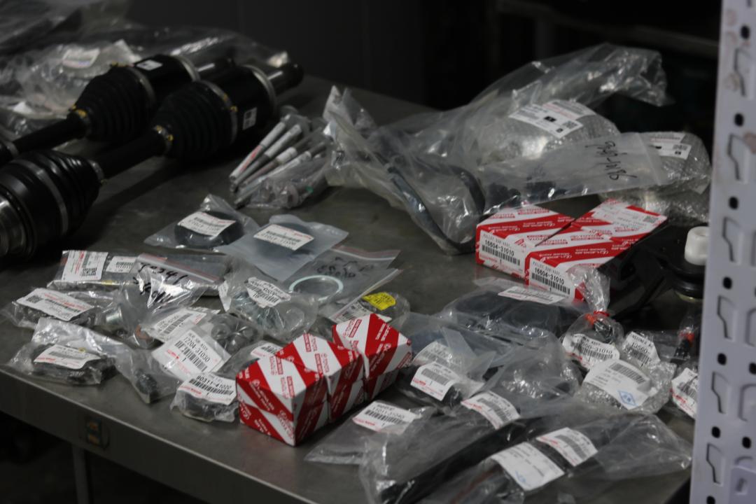 06年丰田霸道汽车翻新全过程,从山西拉回来的车