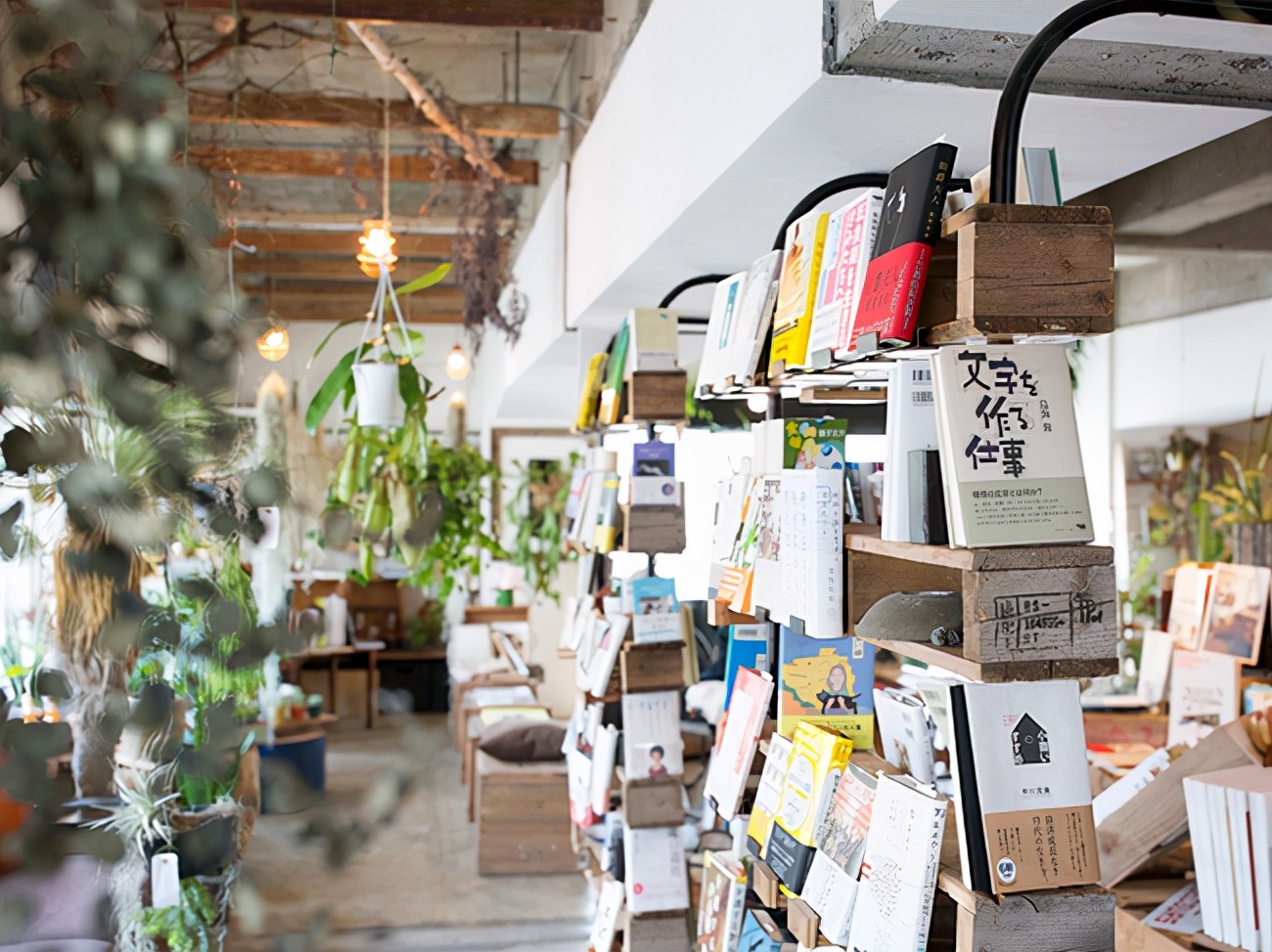 手工咖啡屋改造,废弃的家具改造成文具盒