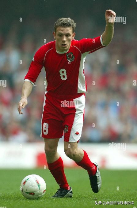 世界第二大球鞋生产商，王牌设计师被挖走后，仅用四年彻底沦落