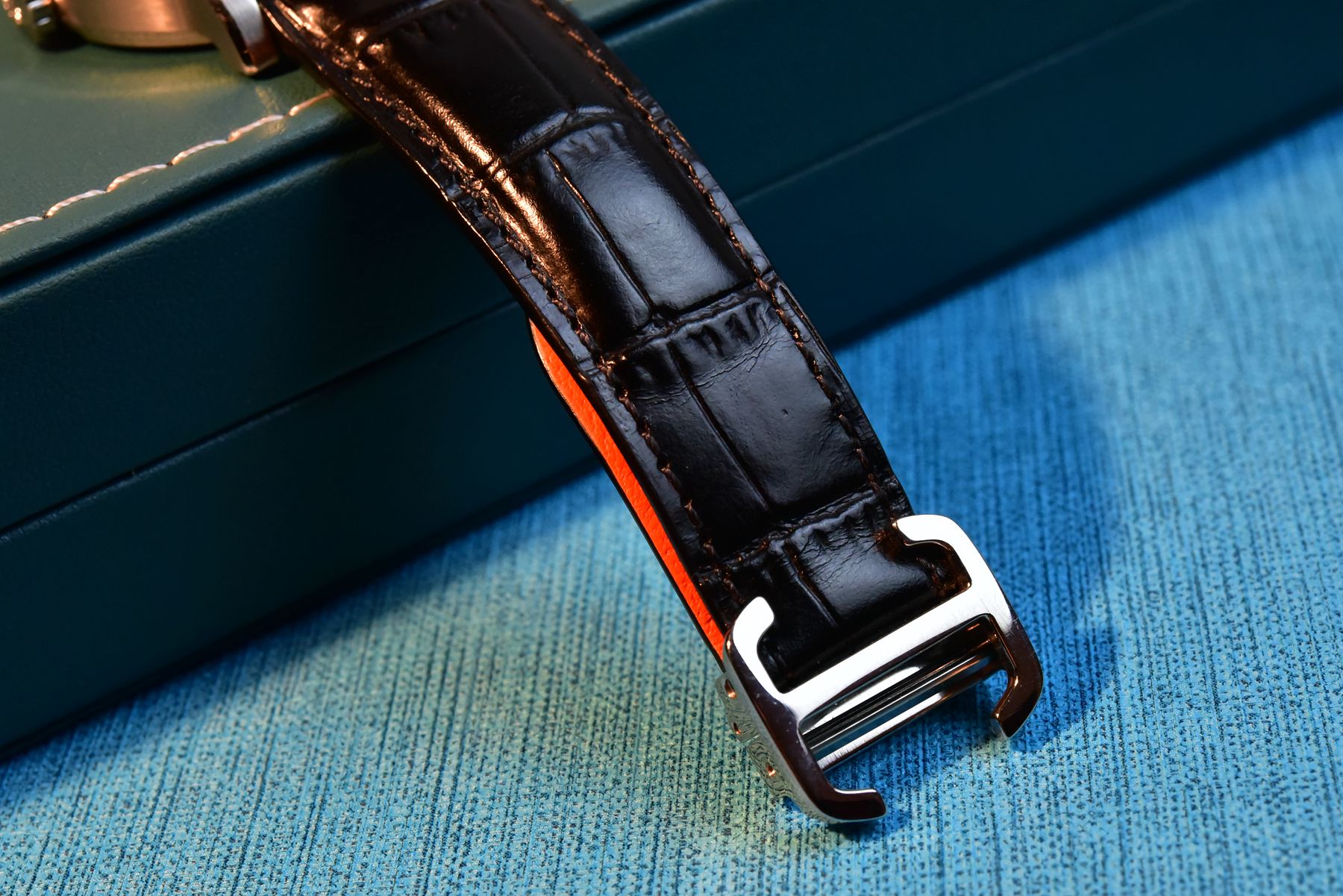 陀飞轮手表和全自动机械表哪个好,有哪些性价比高的陀飞轮机械表