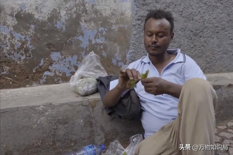 非洲索马里兰人用麻袋装钱，却个个瘦骨嶙峋，这是为什么