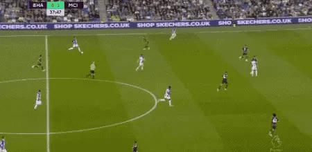 英超哈兰德2球曼城3-1布莱顿,布莱顿vs曼城中哈兰德撞飞后卫