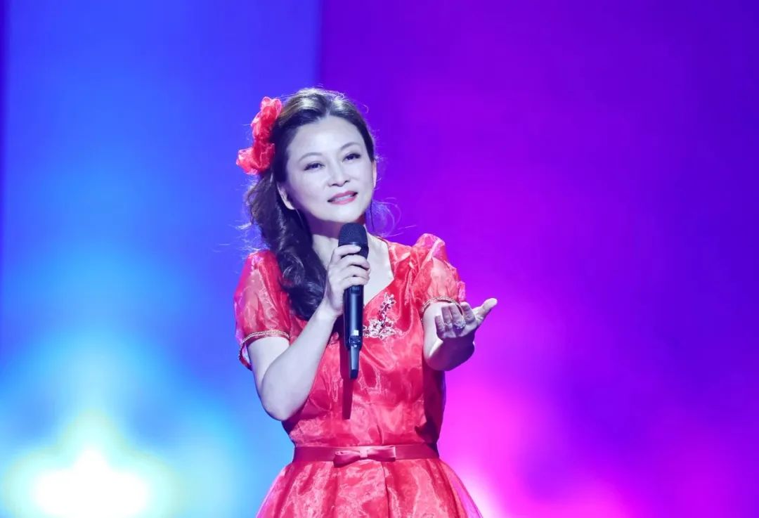 汤非歌乡愁,汤非爱上一座城