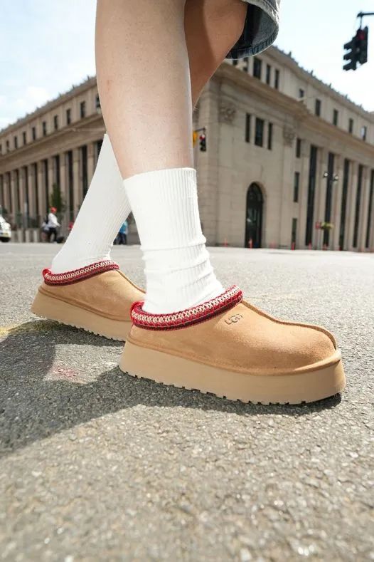 抢断货！这双丑鞋火成热门单品？！网友：又是看不懂的时尚…