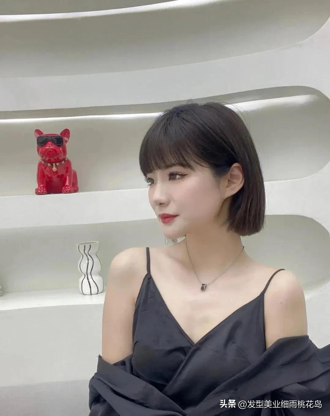 可爱短发女生图片,短发编发学生可爱