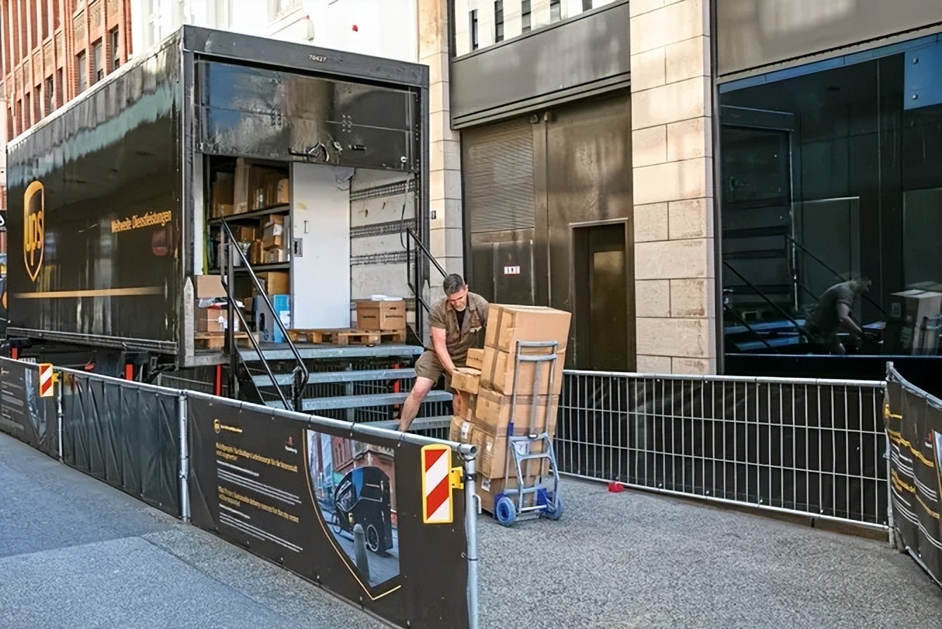 全球排名前十的十大快递公司,全球第一大航空公司是哪个