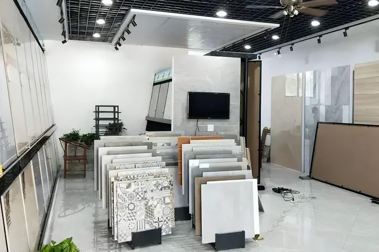 逛了10家瓷砖店，我发现这个行业的人都不愿意说实话！