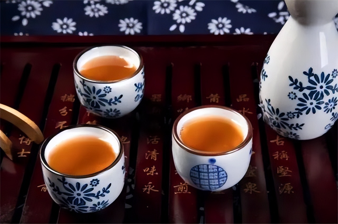 元日王安石古诗讲的是哪个节日,王安石写的一首诗和春节有关的诗