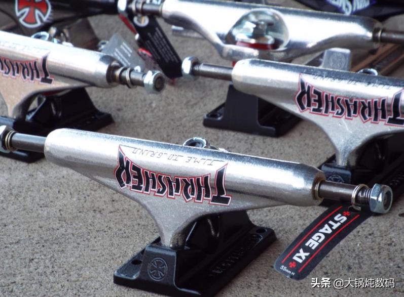 双翘入门滑板推荐,关于双翘滑板的基础问题