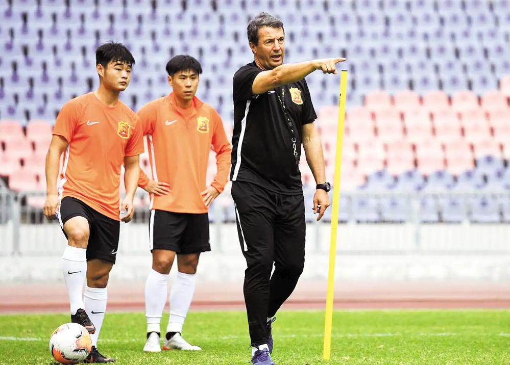 李铁的足球往事,李铁十年足球生涯