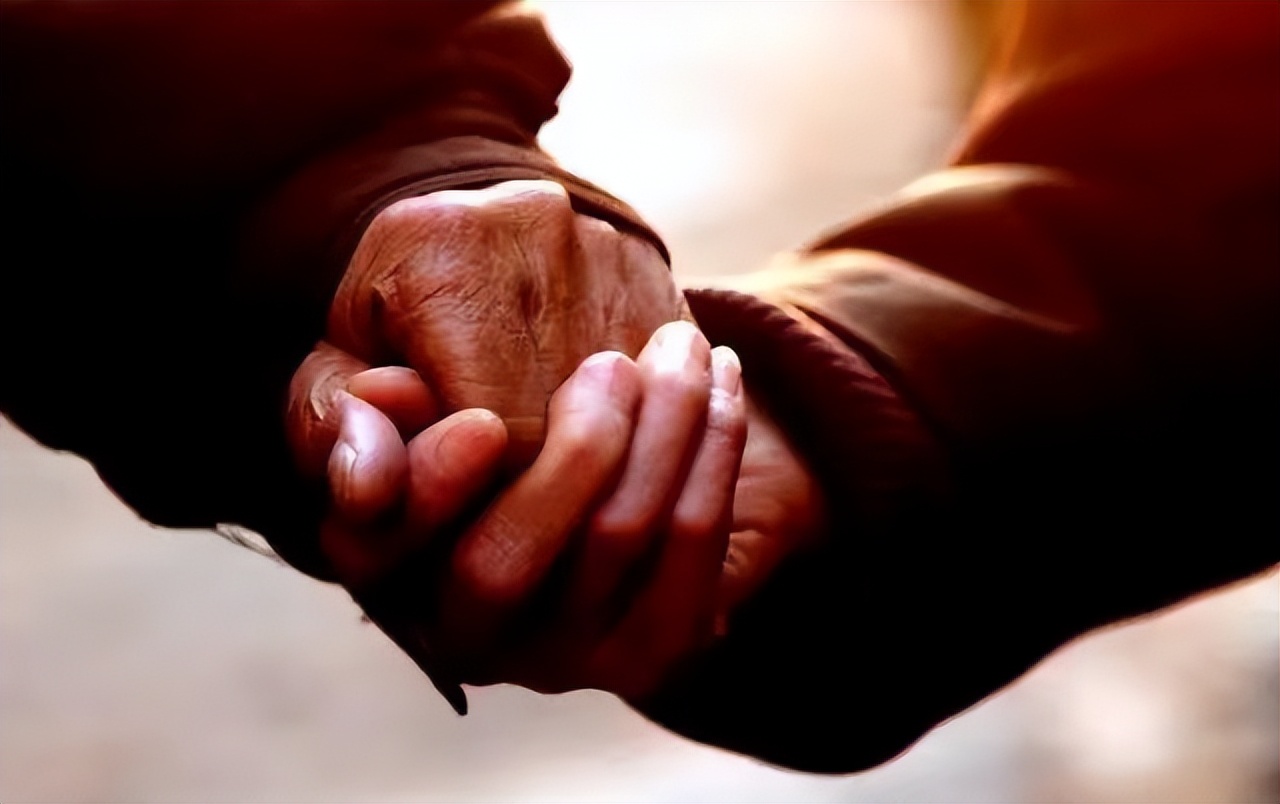 保健品山药粉骗局专骗老年人视频,面粉掺伟哥事件