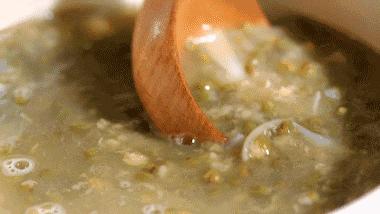 中暑了藿香正气水可别乱喝科普,中暑别乱喝藿香正气水