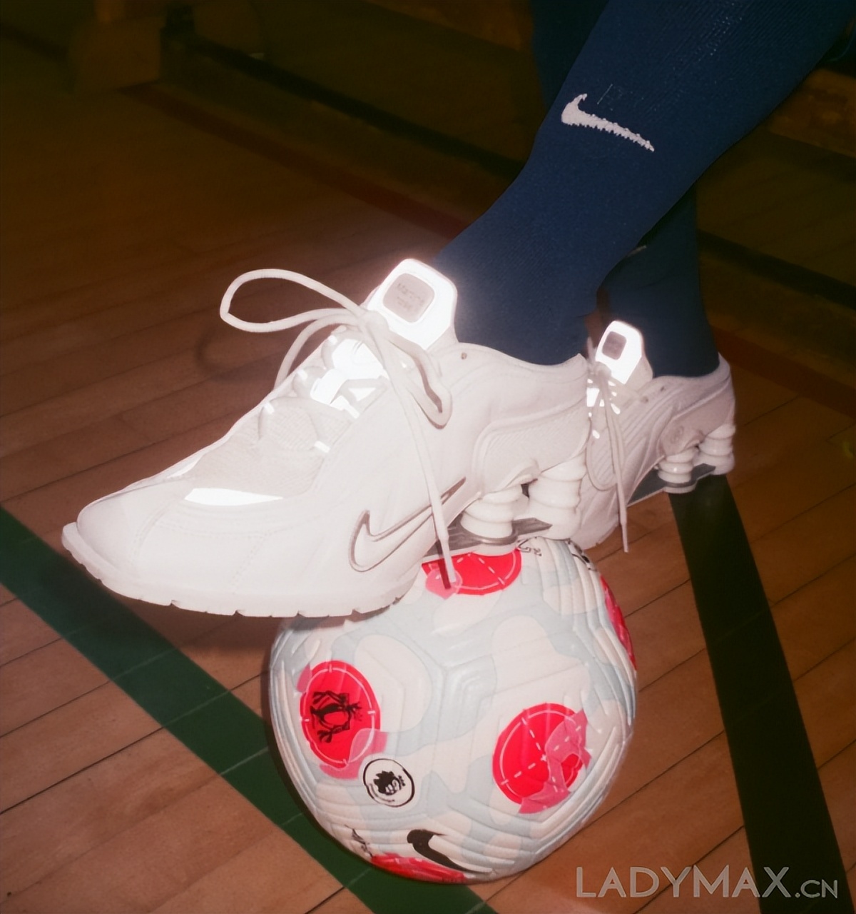 nikevs李宁,李宁曲线